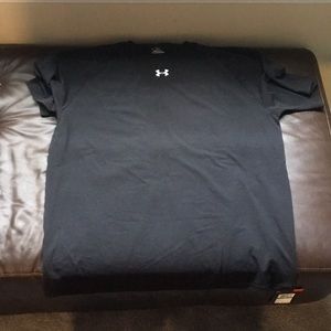 Under Armour Men’s Black Tee Brand New